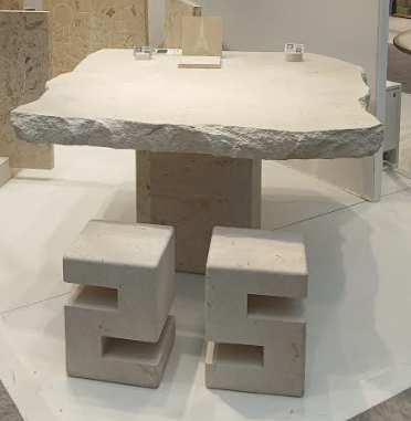 table en pierre de taille